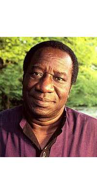 Tabu Ley Rochereau, Congolese rumba singer, dies at age 76